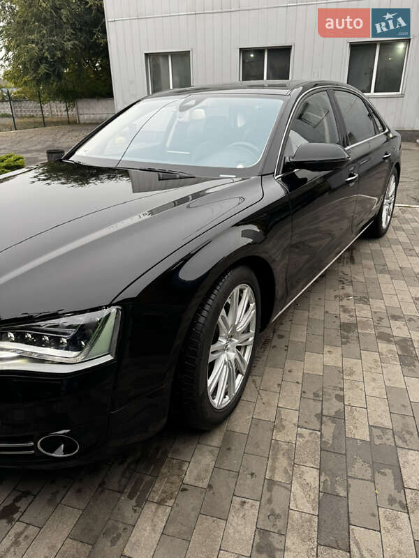 Седан Audi A8 2011 в Києві