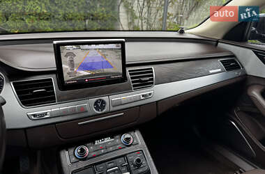 Седан Audi A8 2011 в 