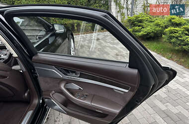 Седан Audi A8 2011 в 