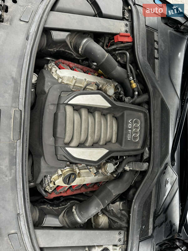Седан Audi A8 2011 в Києві
