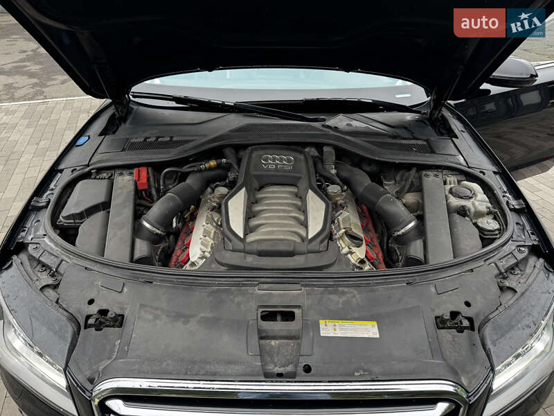 Седан Audi A8 2011 в Києві