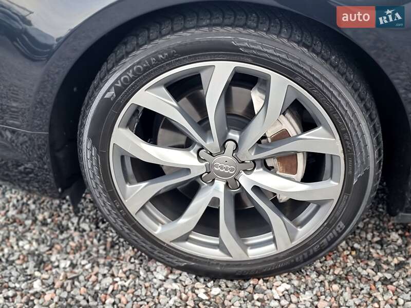 Седан Audi A8 2014 в Києві