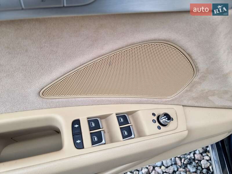 Седан Audi A8 2014 в Києві