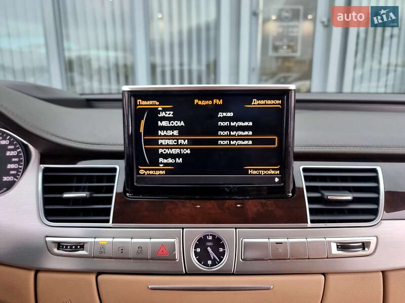Седан Audi A8 2014 в Києві