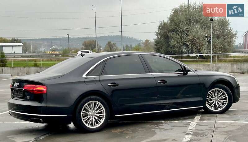 Седан Audi A8 2014 в Киеве