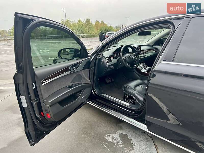 Седан Audi A8 2014 в Киеве