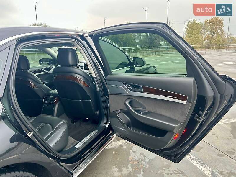 Седан Audi A8 2014 в Киеве