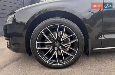Седан Audi A8 2017 в 