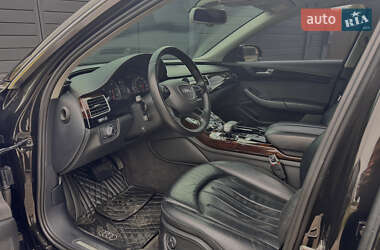 Седан Audi A8 2017 в 