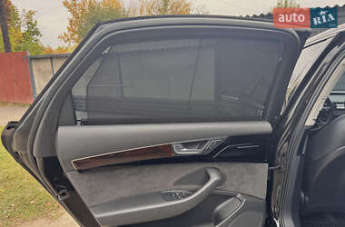 Седан Audi A8 2017 в 