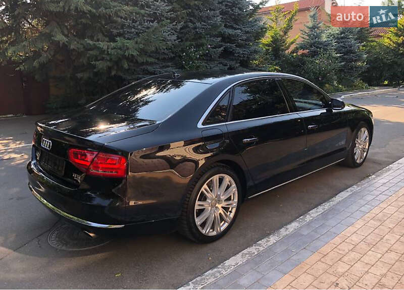 Седан Audi A8 2011 в Киеве