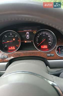 Седан Audi A8 2003 в 