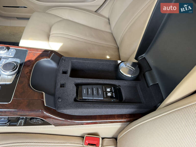 Седан Audi A8 2013 в Киеве
