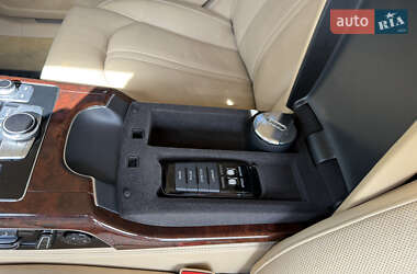 Седан Audi A8 2013 в 