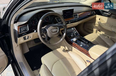 Седан Audi A8 2013 в 