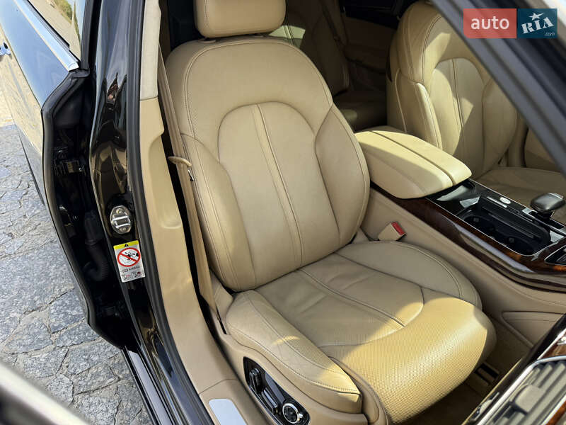 Седан Audi A8 2013 в Киеве