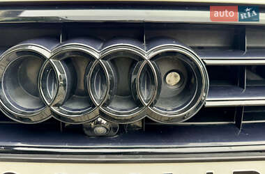 Седан Audi A8 2019 в 