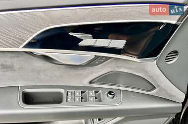 Седан Audi A8 2023 в 
