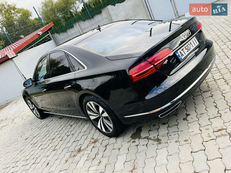 Седан Audi A8 2014 в Надвірній