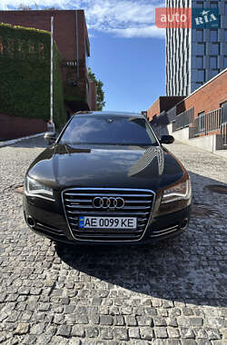 Седан Audi A8 2013 в  фото 2 Седан Audi A8 2013 в