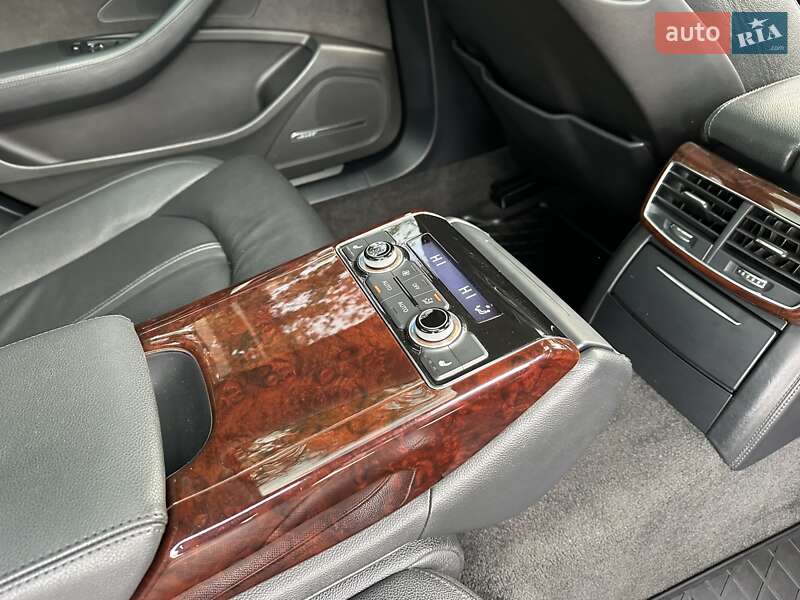 Седан Audi A8 2013 в Киеве