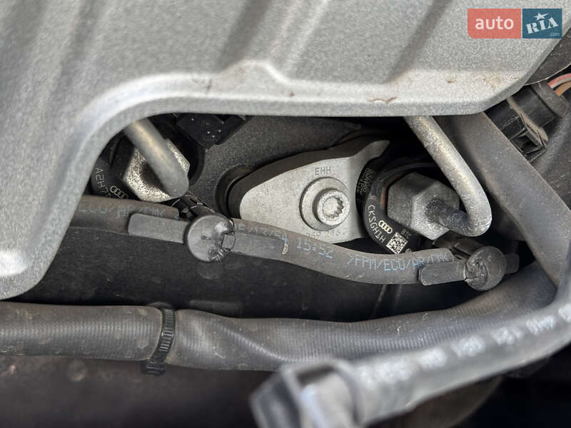 Седан Audi A8 2014 в Запорожье