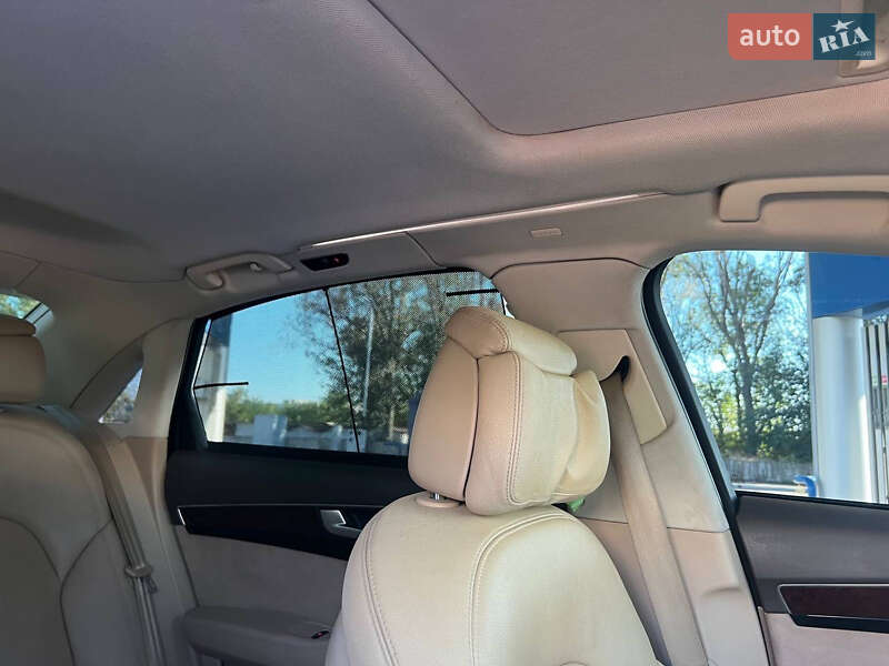 Седан Audi A8 2013 в Харькове