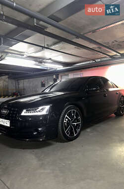 Седан Audi A8 2017 в 