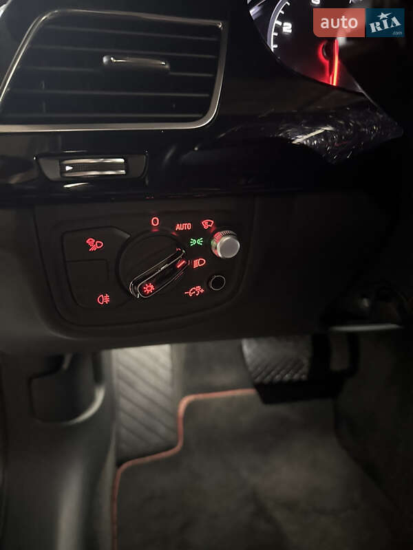 Седан Audi A8 2017 в Києві