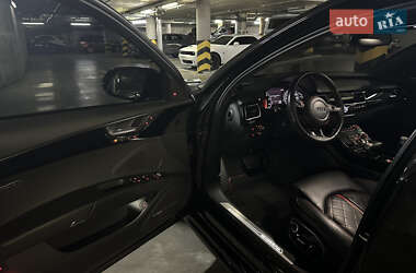Седан Audi A8 2017 в 