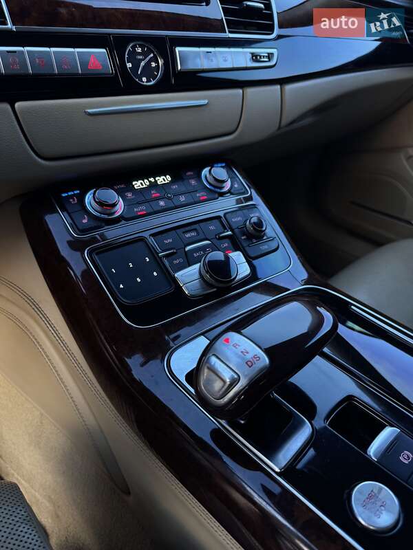 Седан Audi A8 2011 в Івано-Франківську