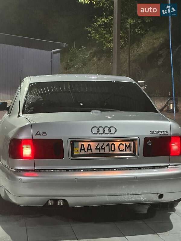 Audi A8 2001