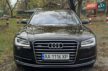 Седан Audi A8 2017 в 