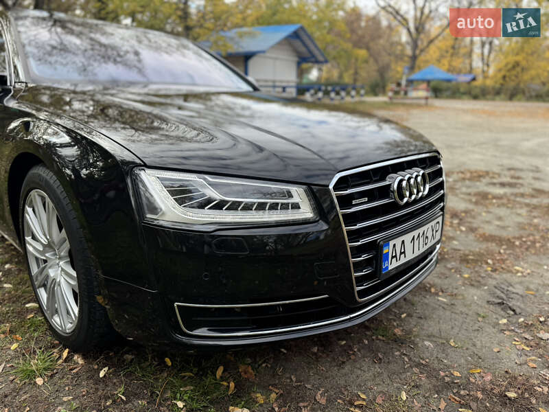 Седан Audi A8 2017 в Харькове