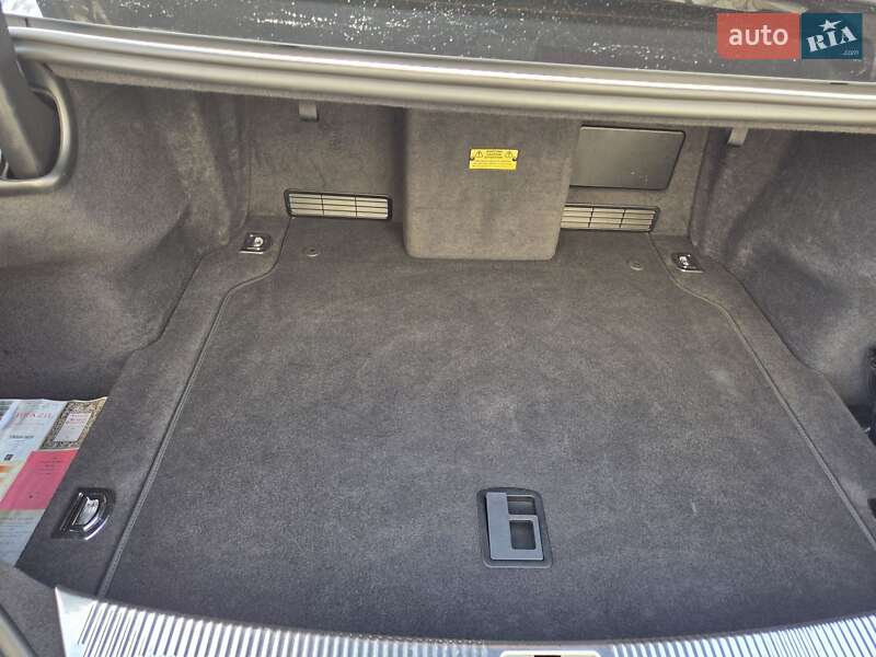 Седан Audi A8 2013 в Одессе