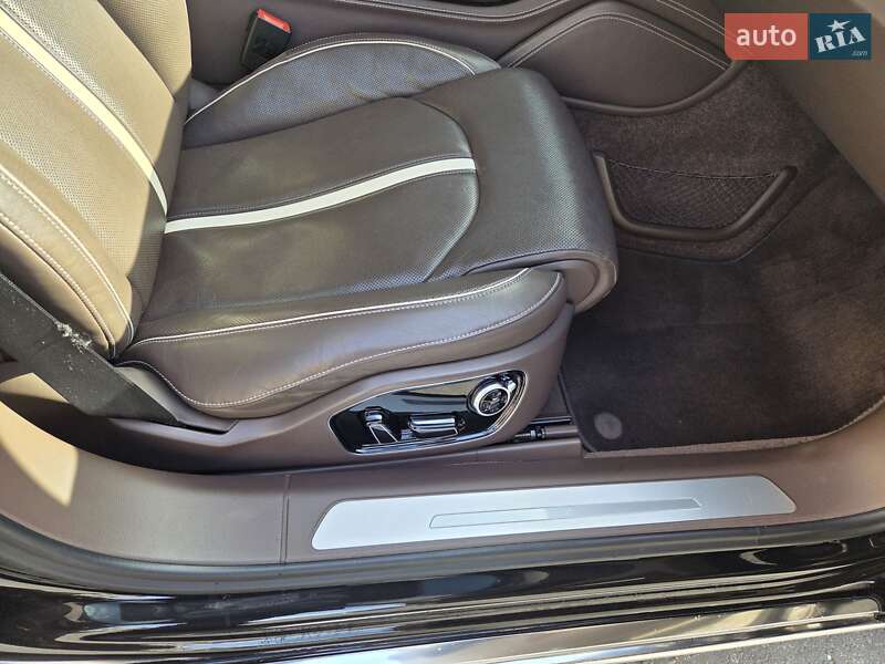 Седан Audi A8 2013 в Одессе