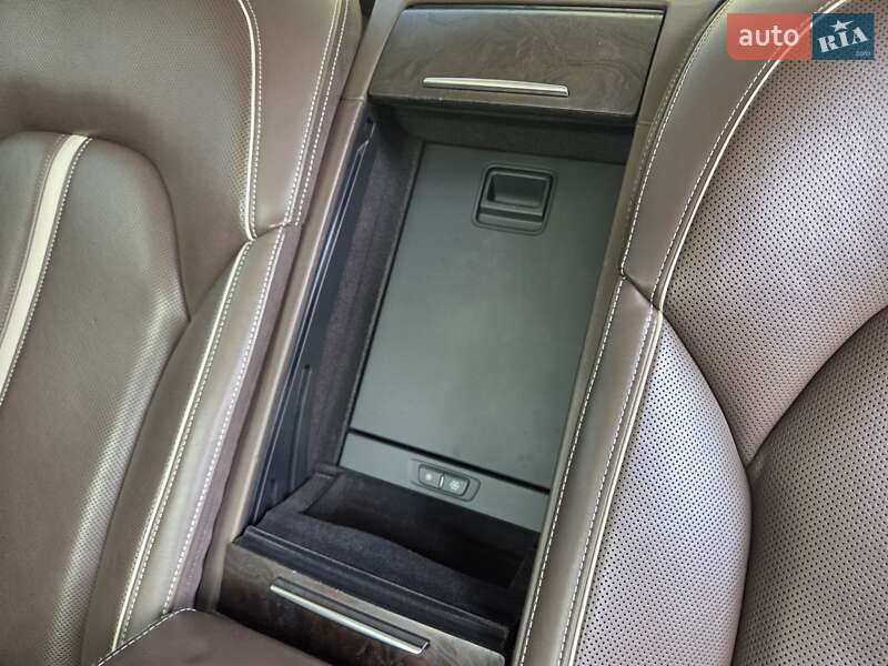 Седан Audi A8 2013 в Одессе