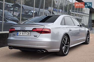 Седан Audi A8 2017 в 