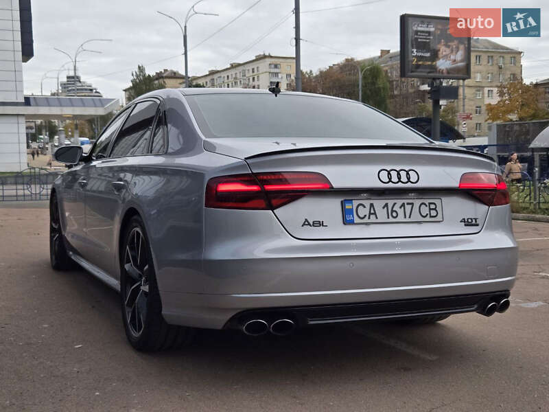 Седан Audi A8 2017 в Киеве