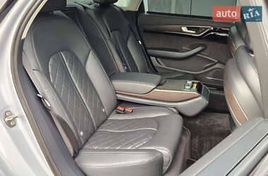Седан Audi A8 2017 в 