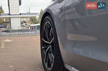 Седан Audi A8 2017 в 
