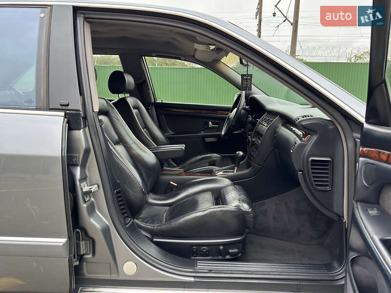Седан Audi A8 1994 в Одессе