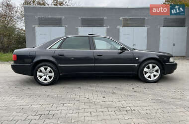 Седан Audi A8 2001 в 