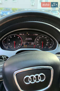 Седан Audi A8 2014 в 