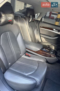 Седан Audi A8 2014 в 