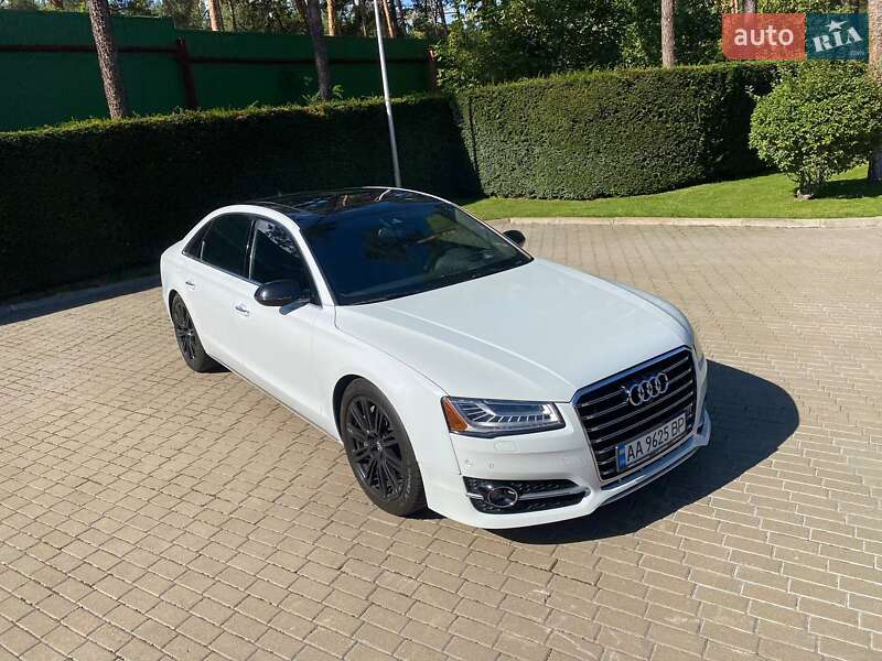 Седан Audi A8 2015 в Киеве
