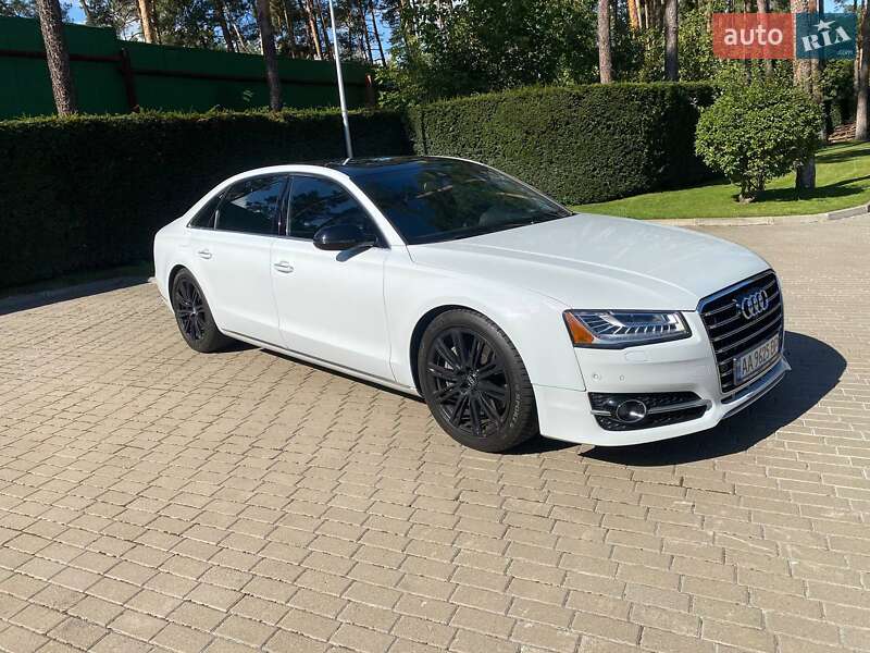 Седан Audi A8 2015 в Киеве