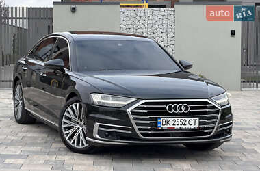 Седан Audi A8 2018 в Ровно