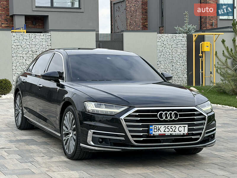 Седан Audi A8 2018 в Ровно
