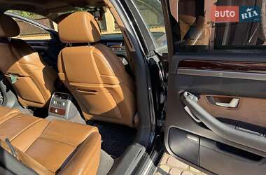 Седан Audi A8 2005 в 